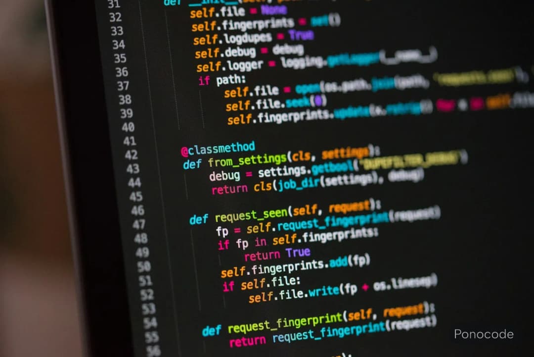کد برنامهنویسی روی صفحه نمایش
